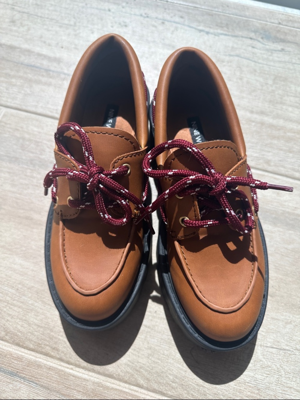 Nine West Tan Platform Lace-Up Shoes with Burgundy Rope Laces